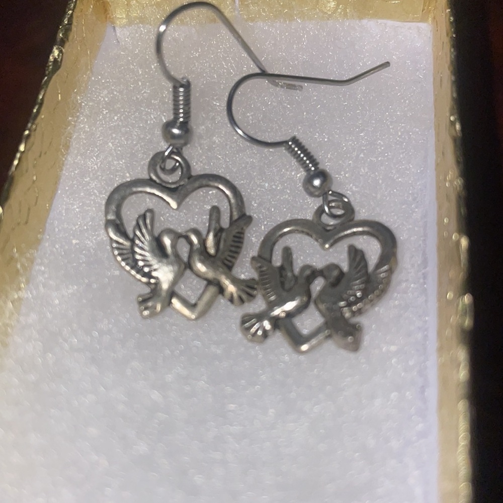 - Silver turtle dove earrings 1 inch new with heart